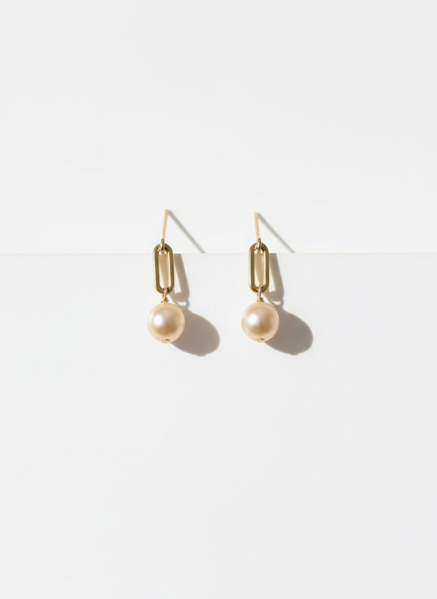 The Moonlit Beauty Pearl Earrings