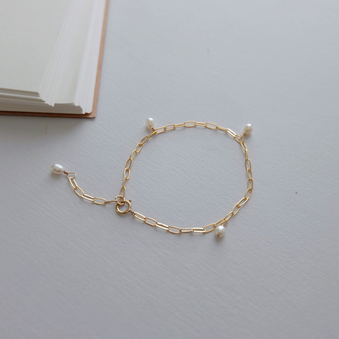 Pearl Dropping Link Bracelet