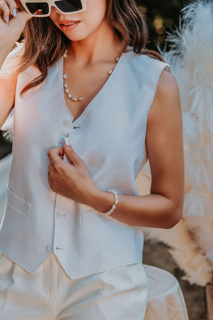 The Modern Light Pearl Necklace