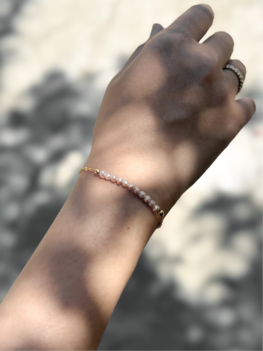 Dainty Fresh Pearl Bracelet