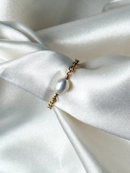 Single Fresh Pearl Chain Ring