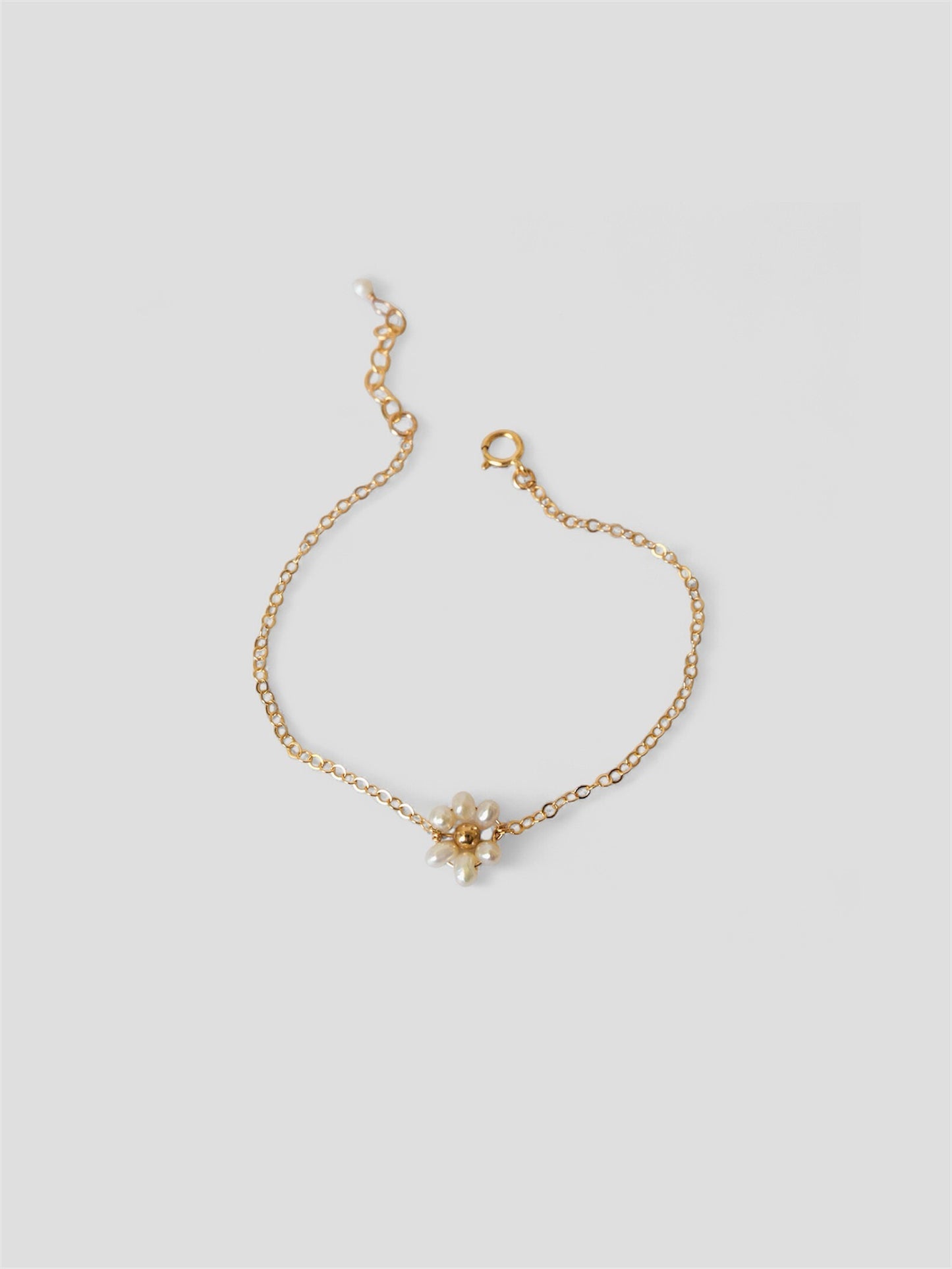 SHASTA Daisy Pearl Bracelet