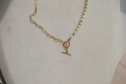 Golden Elegance Pearl Clasp Necklace
