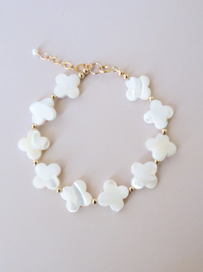 Nacre Bloom Bracelet