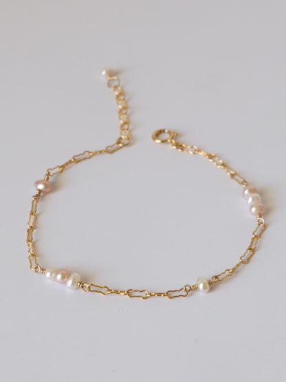 The Sea Spray Pearl Bracelet