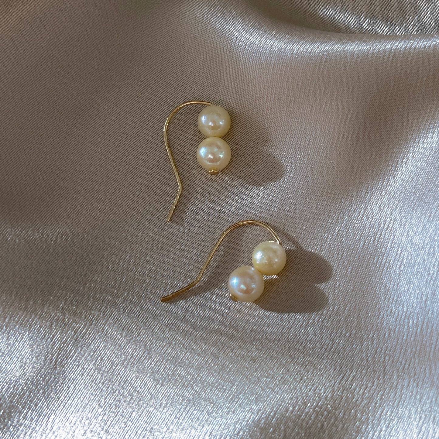 The Pearlescence Earrings