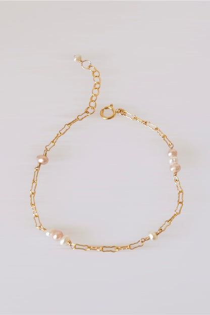 The Sea Spray Pearl Bracelet