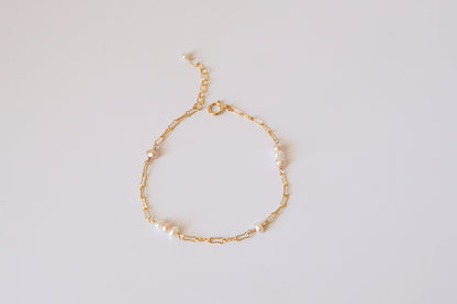 The Sea Spray Pearl Bracelet