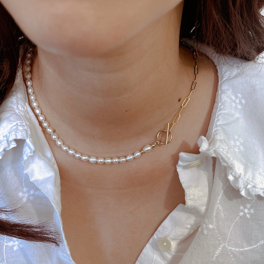 Golden Elegance Pearl Clasp Necklace