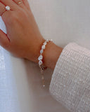 The Pearly White Bracelet