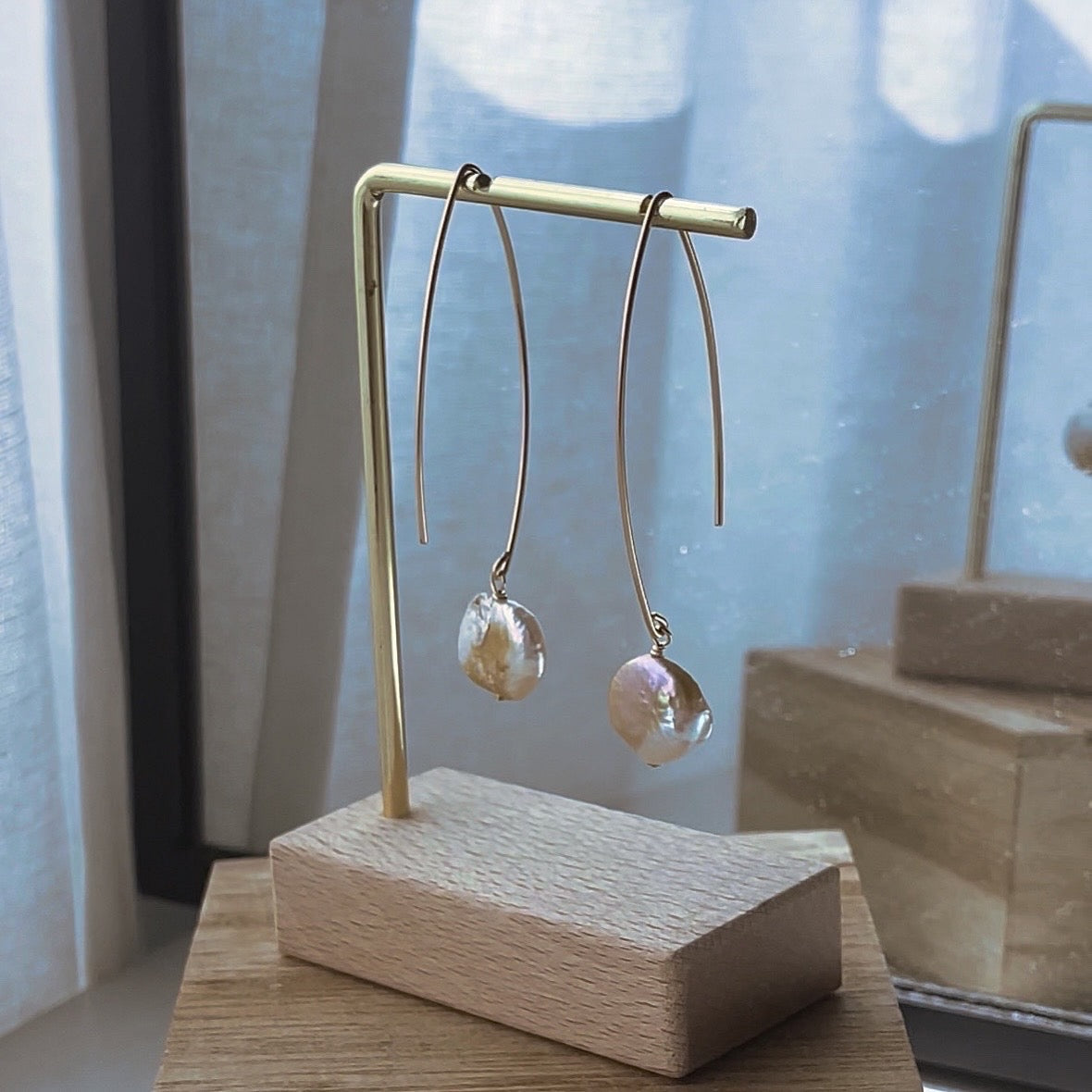 Harvest Pearl Wire Earrings