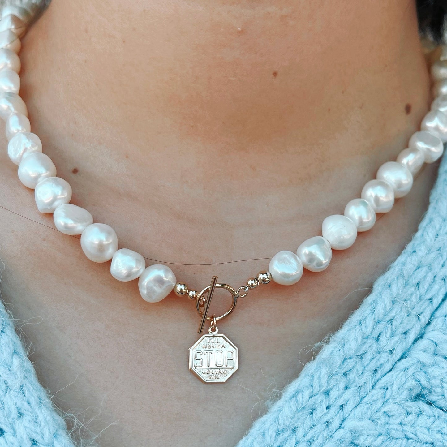 Unique Creation Pearl Clasp Necklace