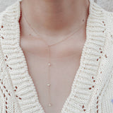 Minimal Dropping Pearl Necklace