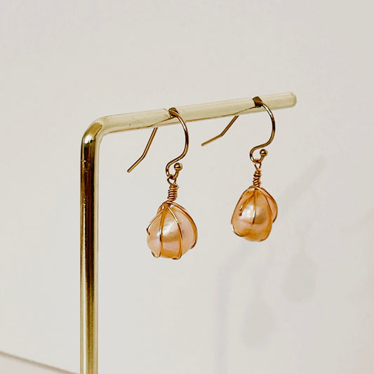 Peachy Wrap Pearl Earrings